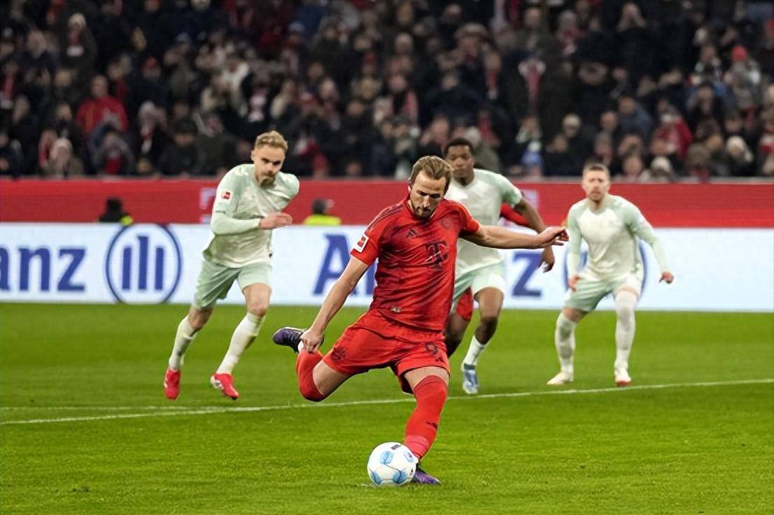 拜仁前锋：要提高进攻效率，精准射门才能破门得分(拜仁有哪些传奇前锋)